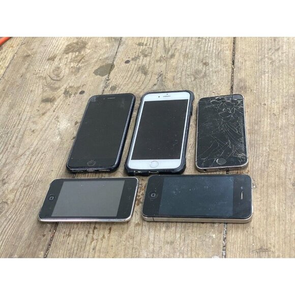 5 BROKEN IPHONE LOT - VARIOUS MODELS - 4 IPHONES, 1 IPOD Apple - Picture 4 of 7